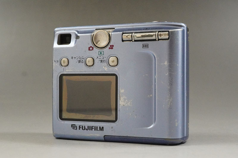 1円~【477】FUJIFILM／富士フィルム　Fine Pix40i　デジタルカメラ　2000年発売　コンパクトカメラ_画像4