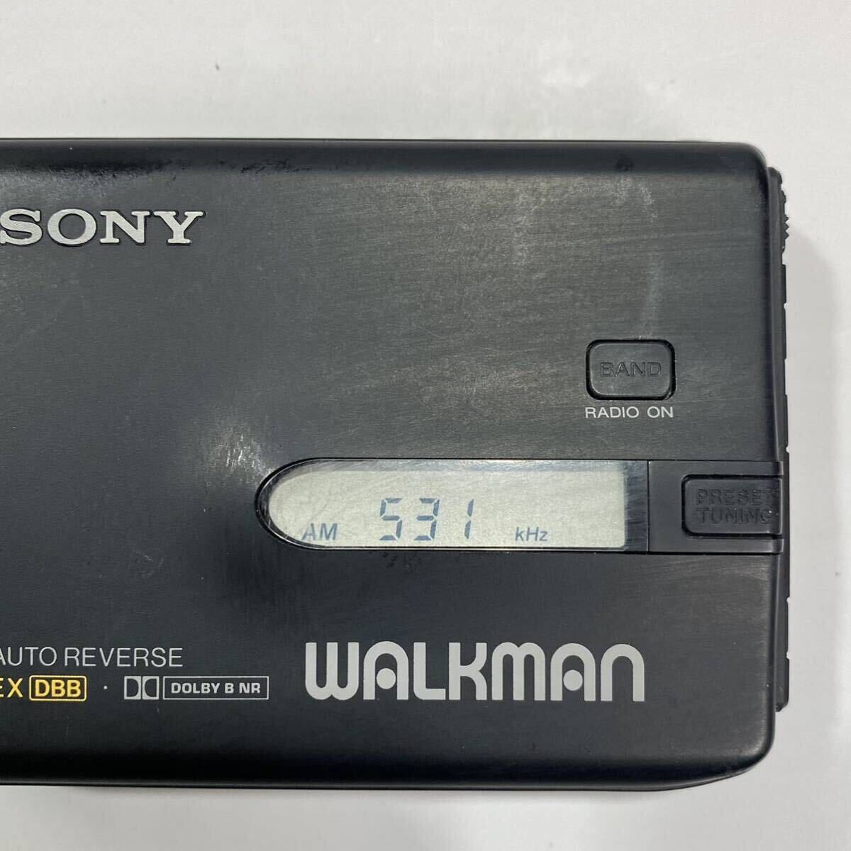 TR82 通電OK SONY WM-FX70 WALKMAN カセットウォークマン ポータブルラジオカセットプレーヤー ソニー 外付け電池ケース付の画像2