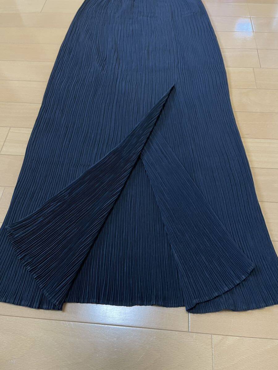 01 イッセイミヤケ／ISSEY MIYAKE ロングスカート プリーツ スリット ブラック レディース Lサイズの画像4