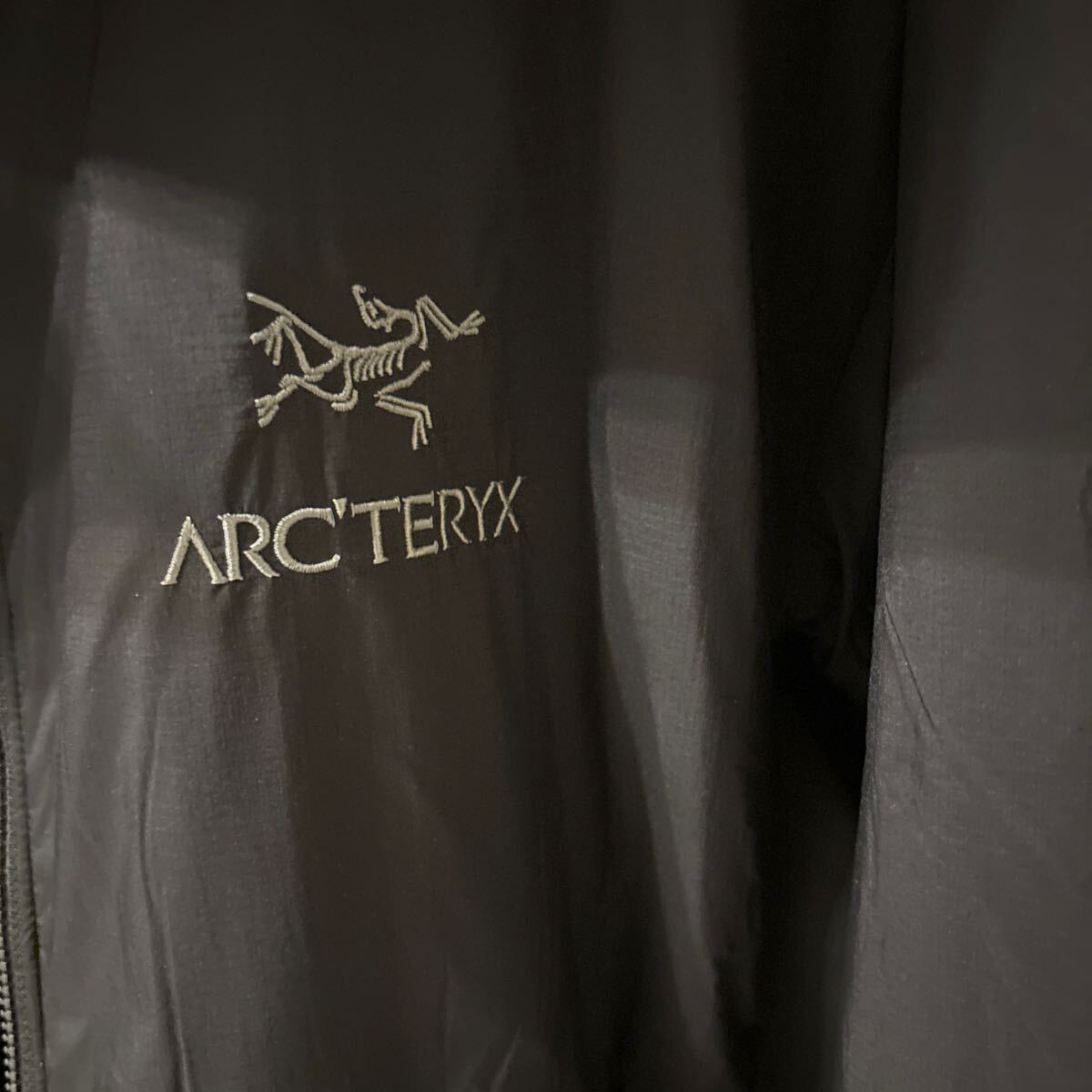 アークテリクス ARC TERYX ARC’TERYX アトム フーディ メンズ　ブラック　完売　美品　ジャケット 