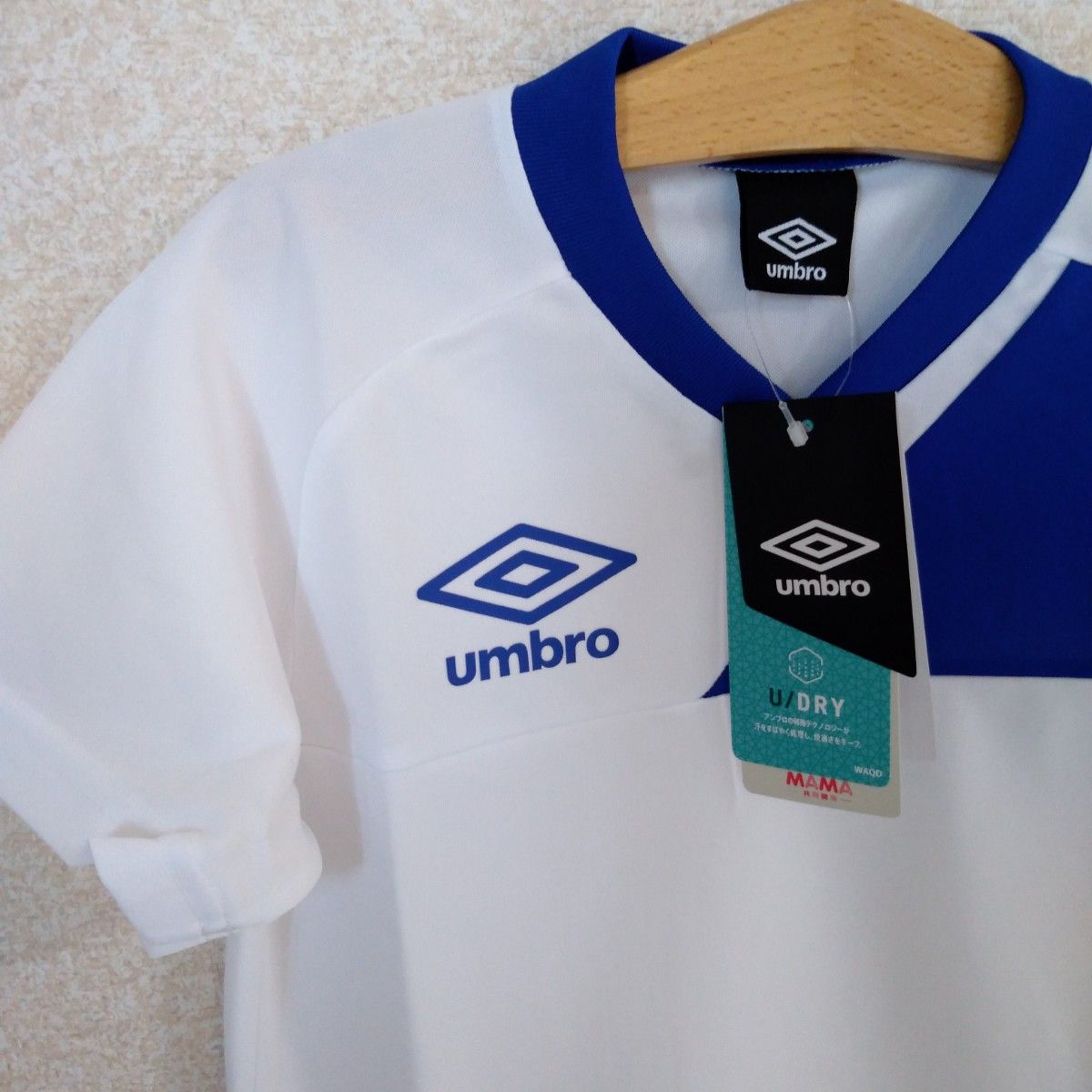 アンブロ　新品　120　半袖　Tシャツ　ブルー　ホワイト　白　サッカー　青　男子　 umbro　UMBRO　ユニフォーム　