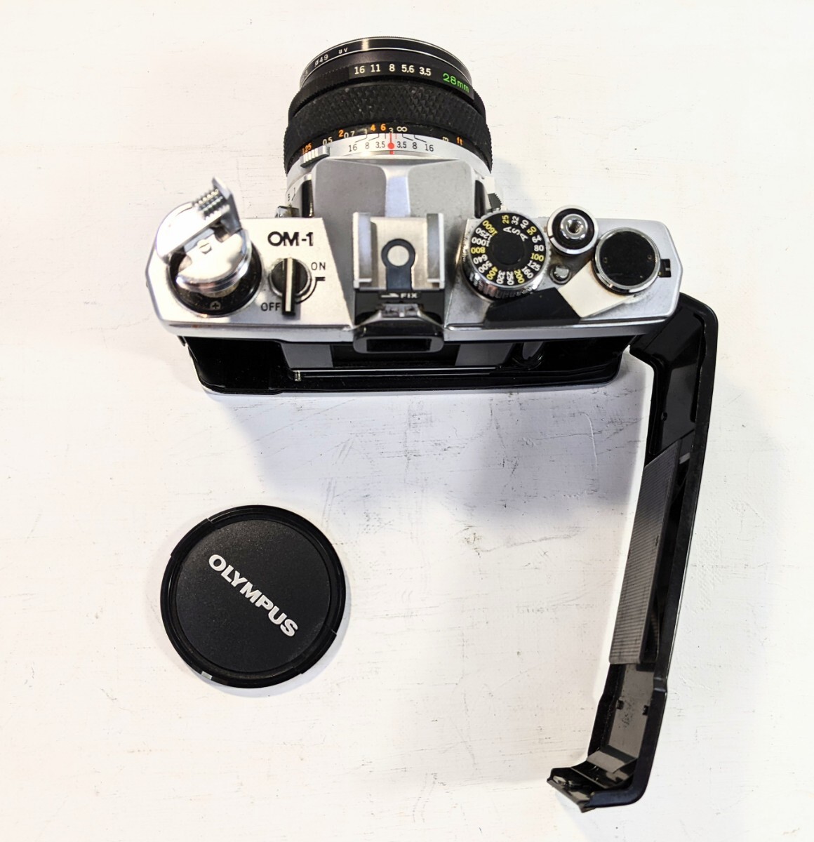 フィルムカメラ オリンパスOM1 28mm 3.5 ワイドレンズ付き　一眼レフカメラ_画像6
