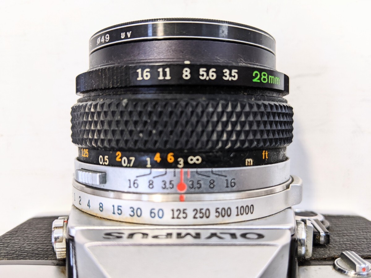 フィルムカメラ オリンパスOM1 28mm 3.5 ワイドレンズ付き　一眼レフカメラ_画像3