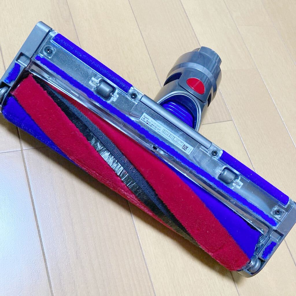 展示 美品★保証★Dyson V8 Slim Fluffy Extra (SV10K EXT FU) サイクロン式 コードレス スティッククリーナーの画像5