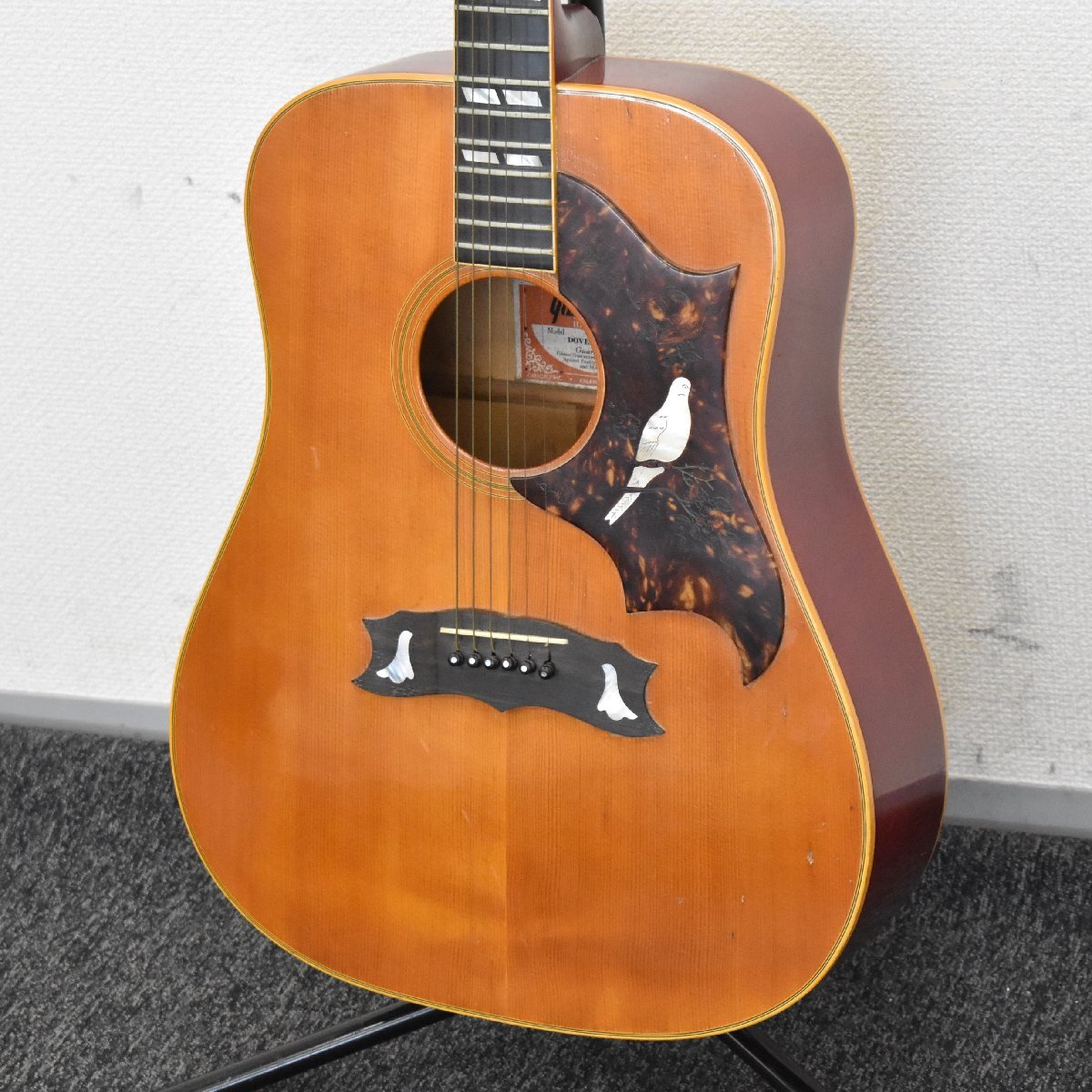 Σ2459 ジャンク品 Gibson USA DOVE CUSTOM Guarantee #B000036 ギブソン アコースティックギターの画像1