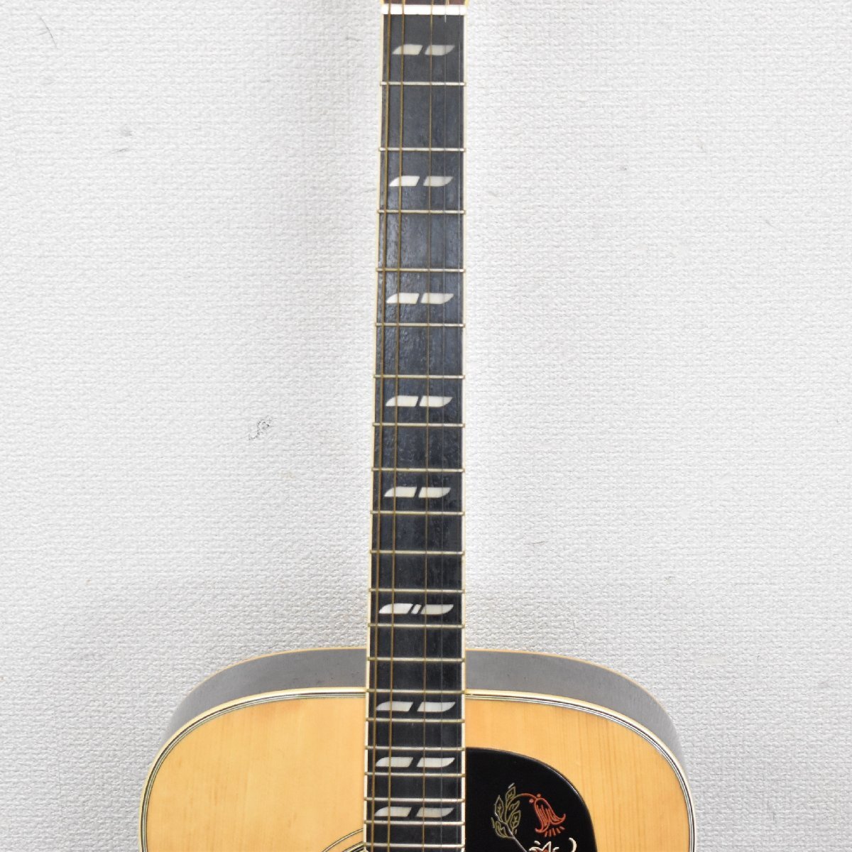 Σ2913 中古品 YAMAHA FG-401W #710180 ヤマハ アコースティックギターの画像3