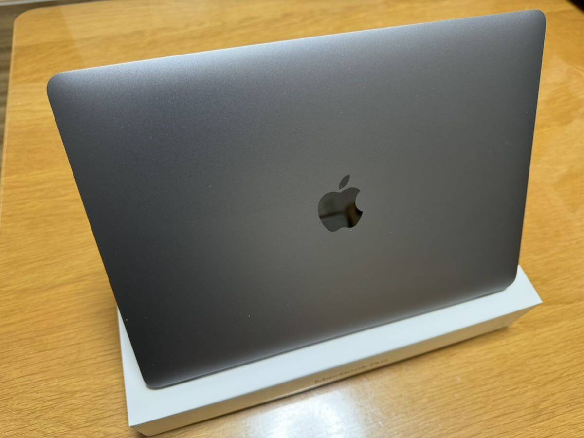 [美品]AppleMacBookPro/M2/スペースグレイ /8GBメモリ/256GB/SSD/付属品多数の画像3