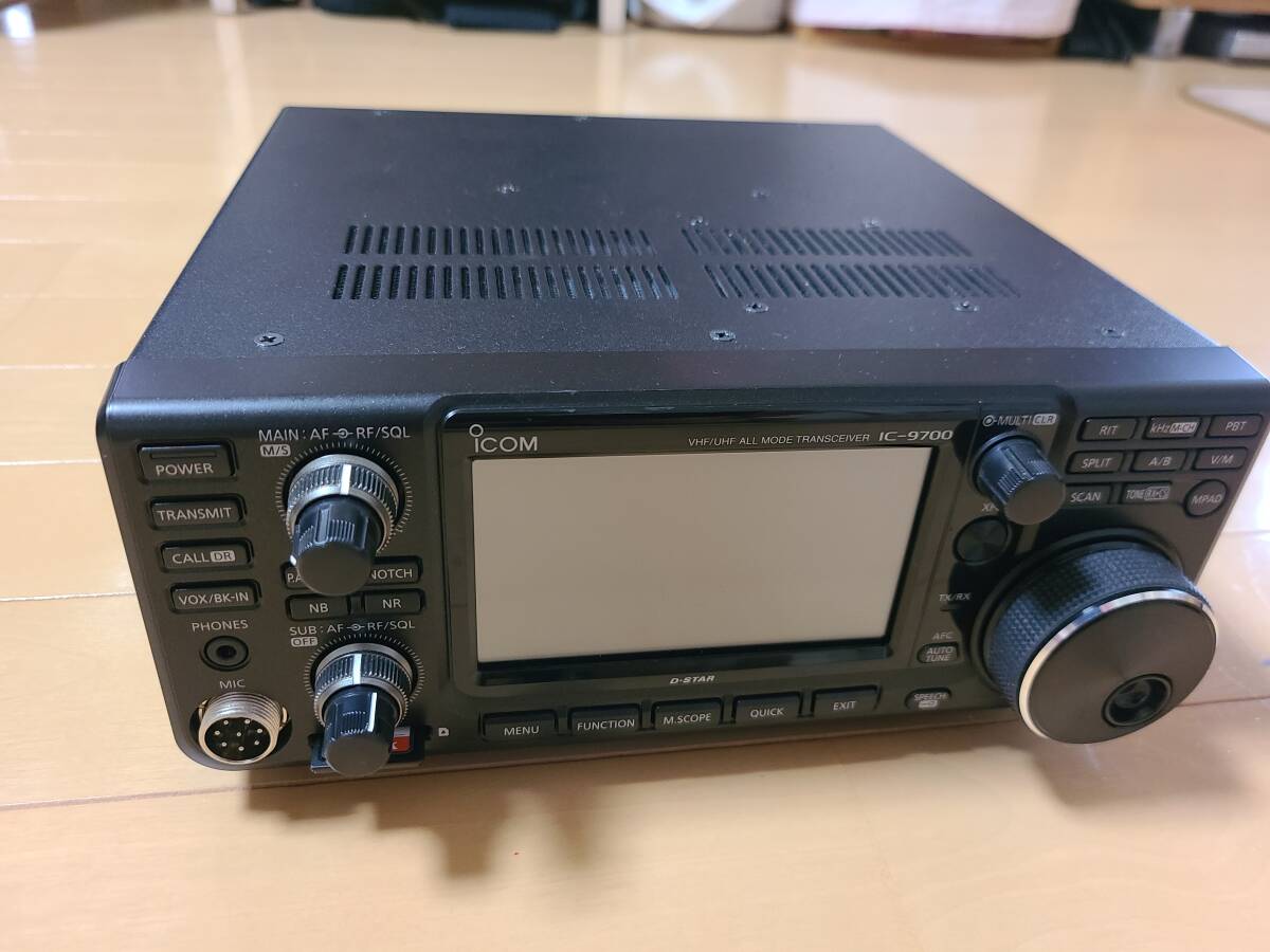 ICOM アイコム IC-9700 144MHz+430MHz+1200MHz All Mode トランシーバー 中古品の画像3