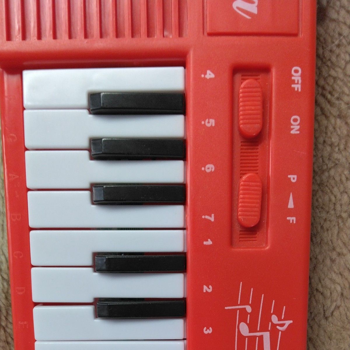 電子ピアノ、19鍵盤