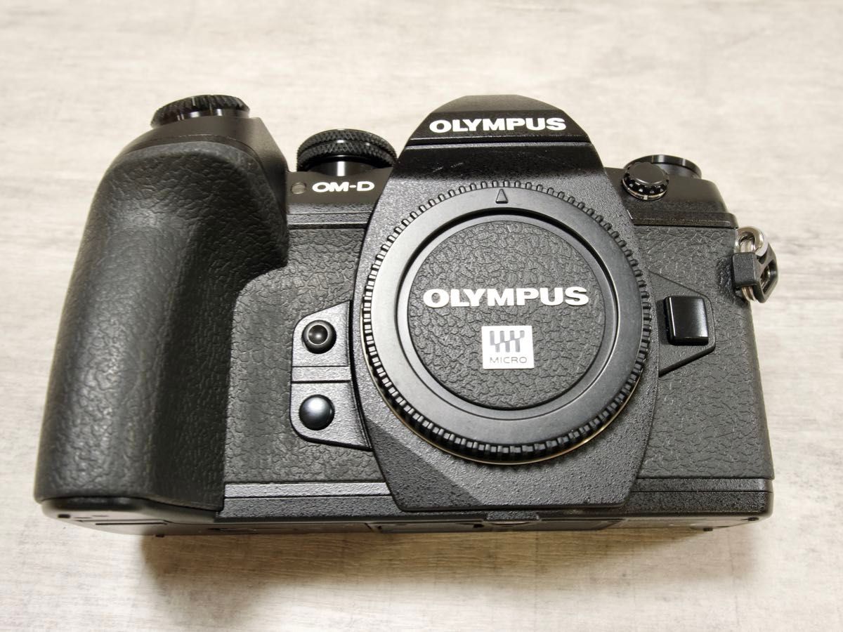 【美品】OLYMPUS オリンパス OM-D E-M1 MarkII ボディ ブラック ミラーレス一眼カメラ 【中古】