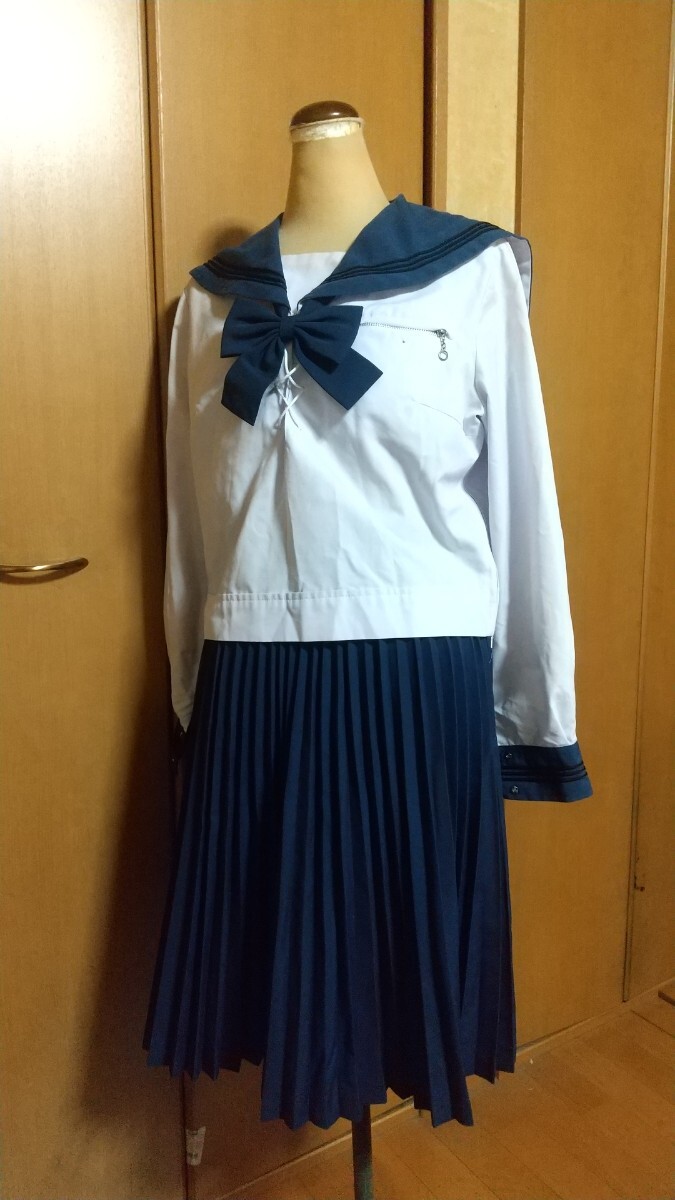 6ー12コスプレ衣裳に！浜松日体高等学校女子制服長袖、リボン、スカートの３点セット_画像1