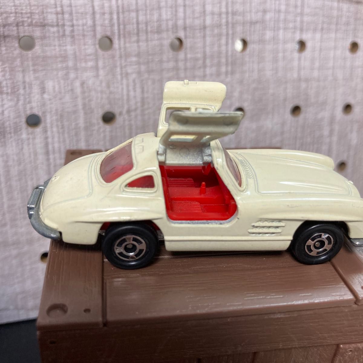 トミカ　メルセデス　ベンツ　300SL No.F19 日本製　MADE IN JAPAN  TOMY