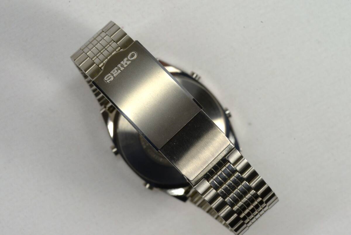 ☆ 未使用・デッド級　SEIKO　セイコー　Quartz　LCD　Chronograph　 A129-5000　SS　品番: DHS011　箱 プラタグ付　Vintage Seiko！