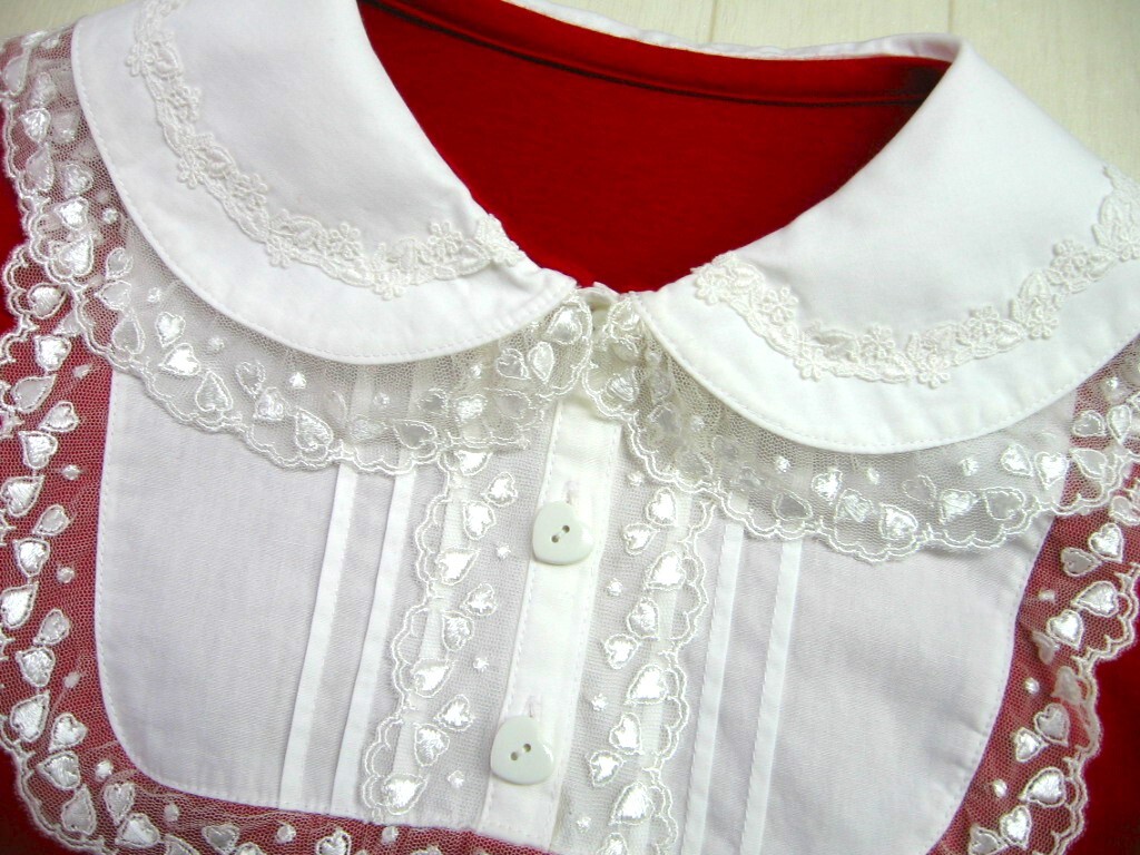  метаморфозный Crown Label metamorphose * белый гонки используя! воротник имеется хлопок джерси - cut and sewn блуза вышивка оборка красный оттенок красного 