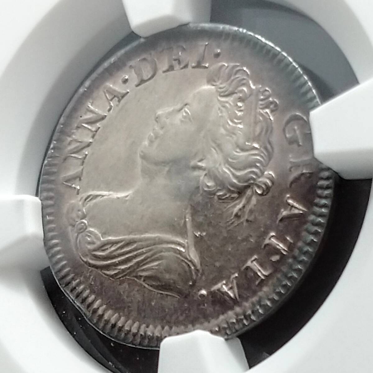  【最高鑑定！】1704年 イングランド 銀貨 アン女王 4ペンス イギリス NGC アンティークコイン_画像2