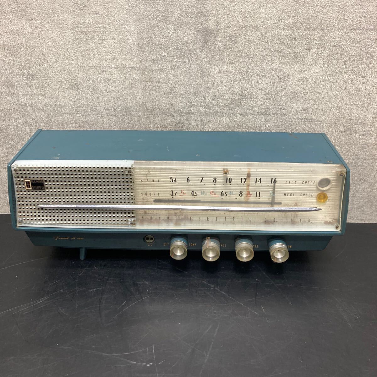 Yahoo!オークション - SANYO サンヨー 真空管ラジオ SF-78 昭和 Yahoo!オークション - SANYO サンヨー 真空管ラジオ SF-78 昭和