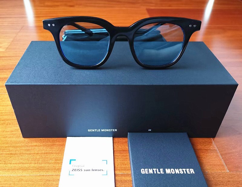 新品未使用※人気モデル*GENTLE MONSTER・ジェントルモンスター south side 登坂広臣 BTS 愛用・サングラス・Blueの画像2