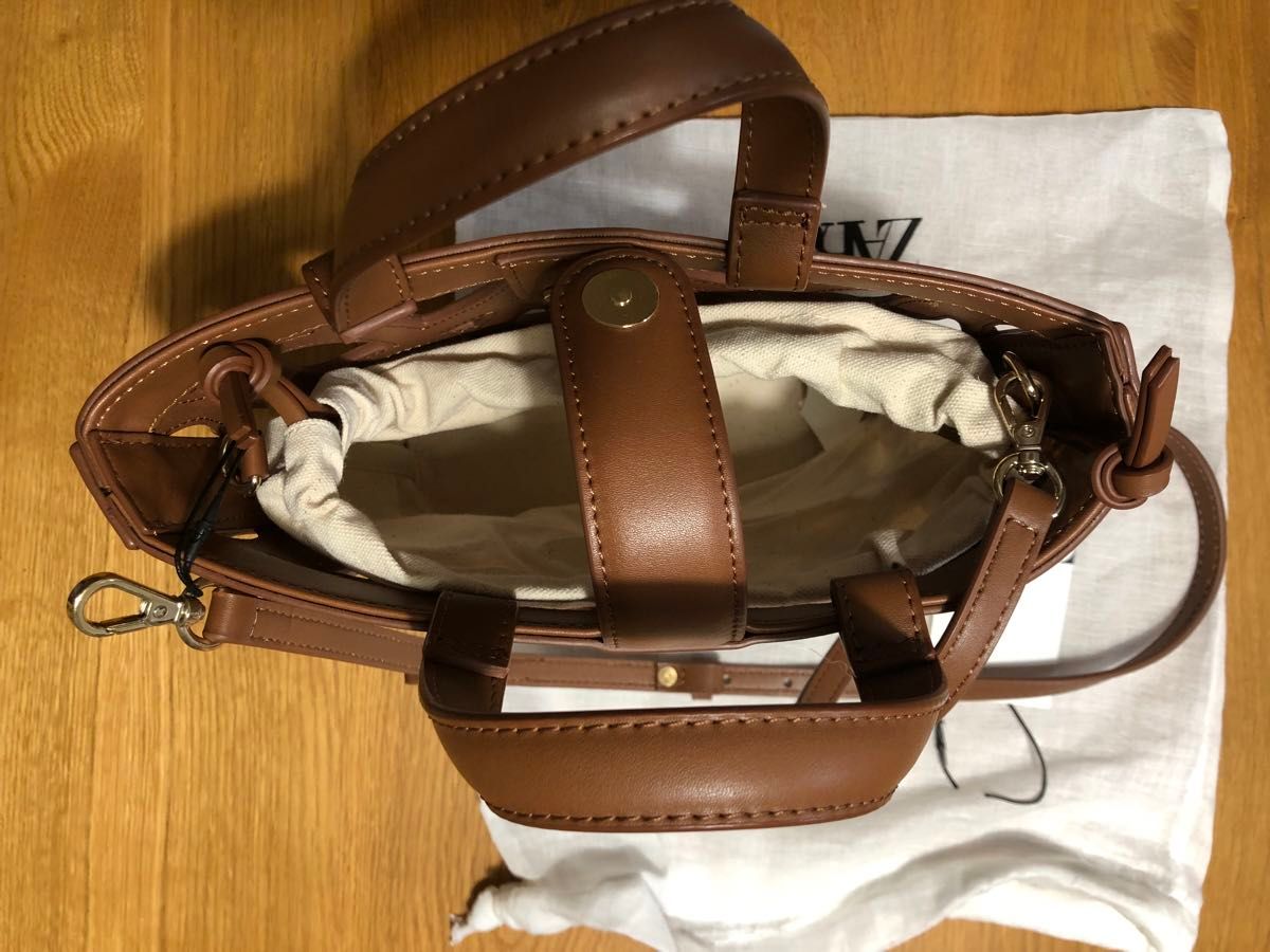 ZARA ザラ カットワーク ミニトートバッグブラウン 未使用美品 ZARA ザラ カットワーク ミニトートバッグブラウン 未使用美品