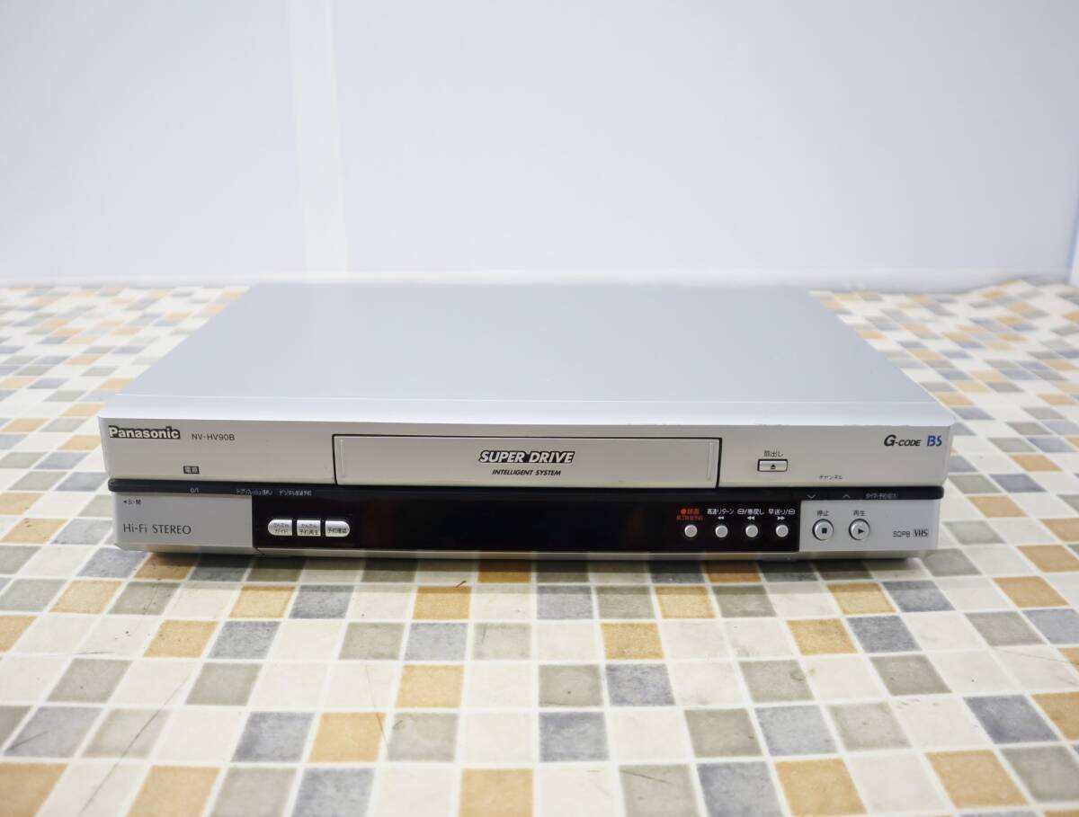 △ VHS再生確認済み｜VHS HiFi ビデオデッキ シルバー｜Panasonic NV-HV90B-S ｜ 2005年製 ■O2894_画像2