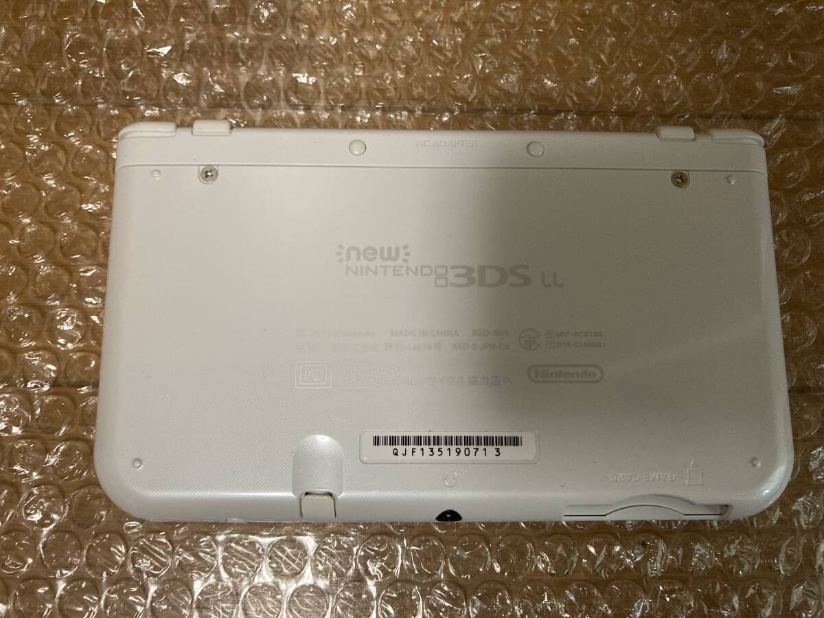 New ニンテンドー3DS LL 本体 パールホワイト 保護フィルム 純正 ACアダプターセットの画像3