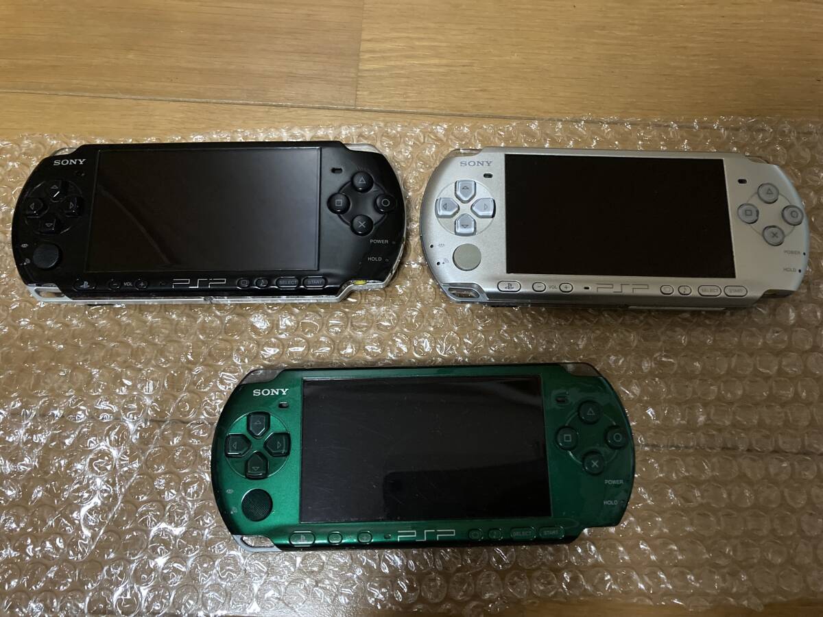 3台セット SONY PSP プレイステーションポータブル 3000 本体 スピリティッド・グリーン ブラック シルバーの画像1