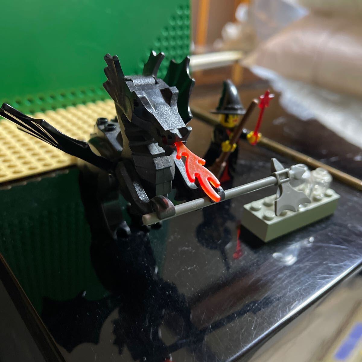 レゴ LEGO お城シリーズ 魔女ヒルダ ブラックドラゴン ミニフィグ 写真のものが全て 部品どり 正規品 年代物 レア 稀少品の画像4
