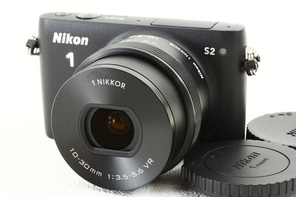 極上品◆Nikon ニコン 1 S2 標準パワーズームレンズキット◆1418万画素 ミラーレス/A4297_外観、光学系共に極上品コンディション！