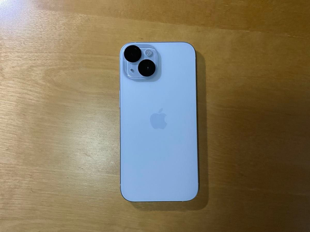 iPhone 15 ブルー 128 GB フィルム・ケース付