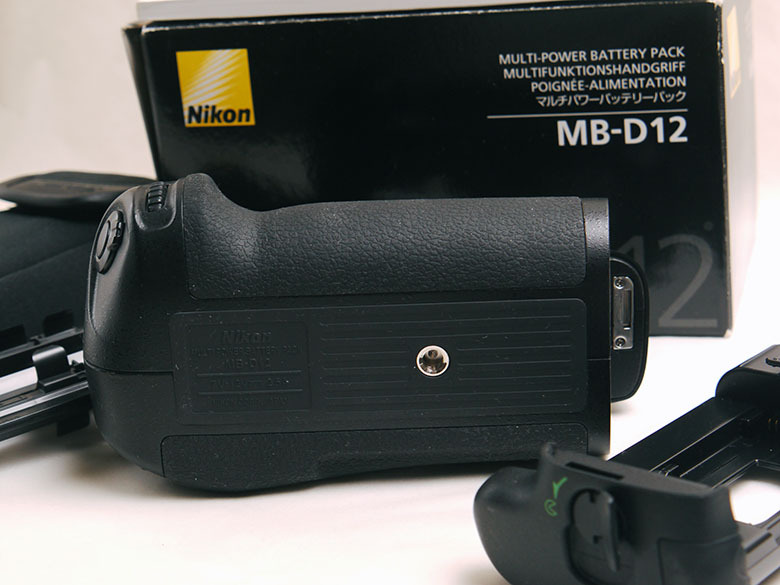 Nikon バッテリーグリップMB-D12・美品_画像5