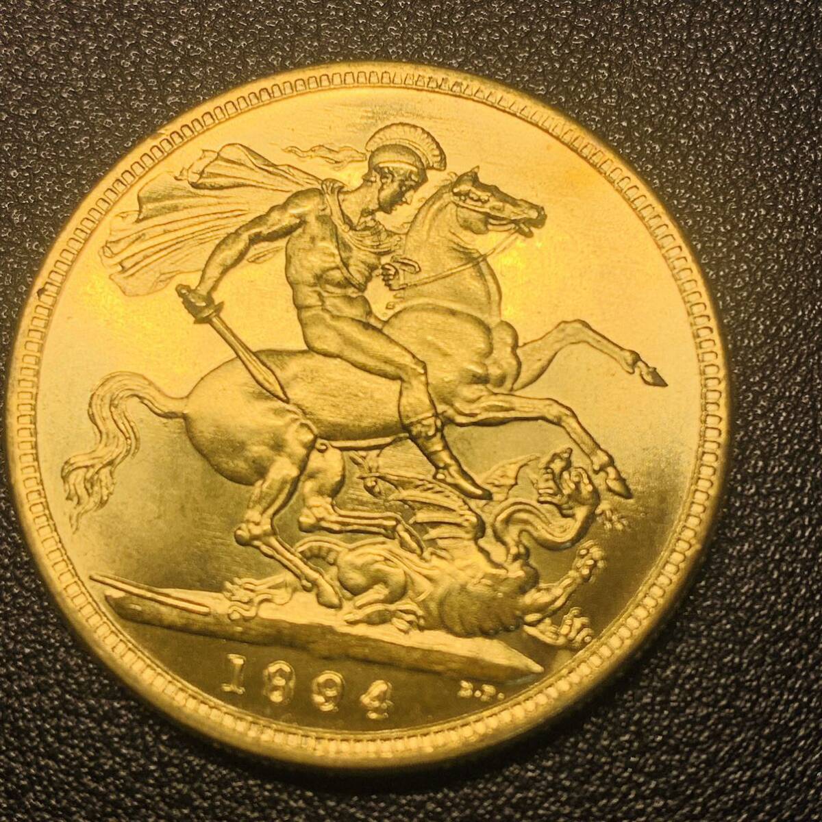 金貨 古銭 1894年  イギリス ヴィクトリア女王 竜殺し クラウン コイン 硬貨の画像1