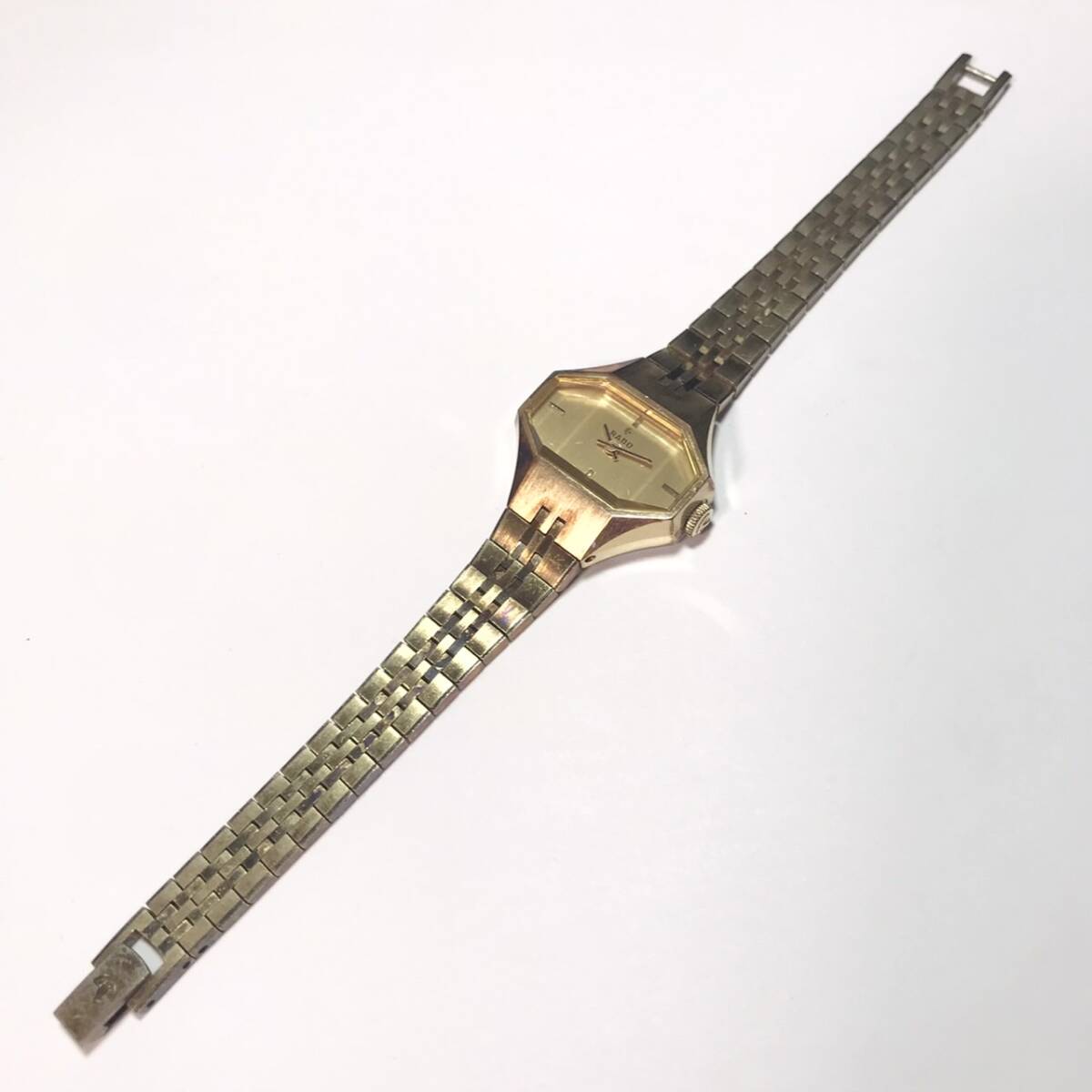 【1円】 時計 RADO ラドー 641 手巻き ゴールド文字盤 2針 腕時計 ウォッチ 稼働品の画像3