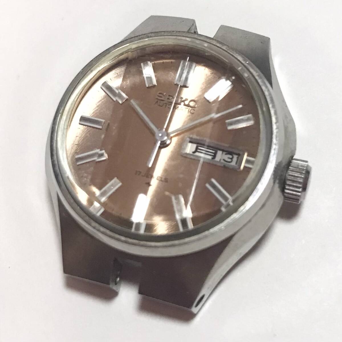 【1円】 時計 SEIKO セイコー 17 JEWELS 17石 2206-0560 AUTOMATIC 自動巻き 3針 ラウンド デイデイト 腕時計 ウォッチ 稼働品_画像1