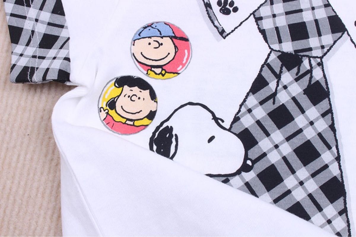 新品！未使用！可愛い、ネクタイ絵柄、SNOOPY、スヌーピー　キッズ シャツ、Tシャツ　　サイズ:110cm