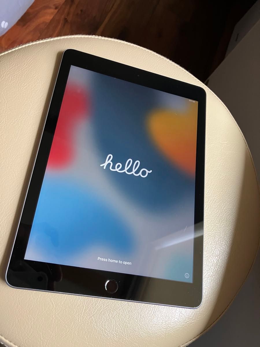 Apple iPad シルバー Wi-Fiモデル 128GB