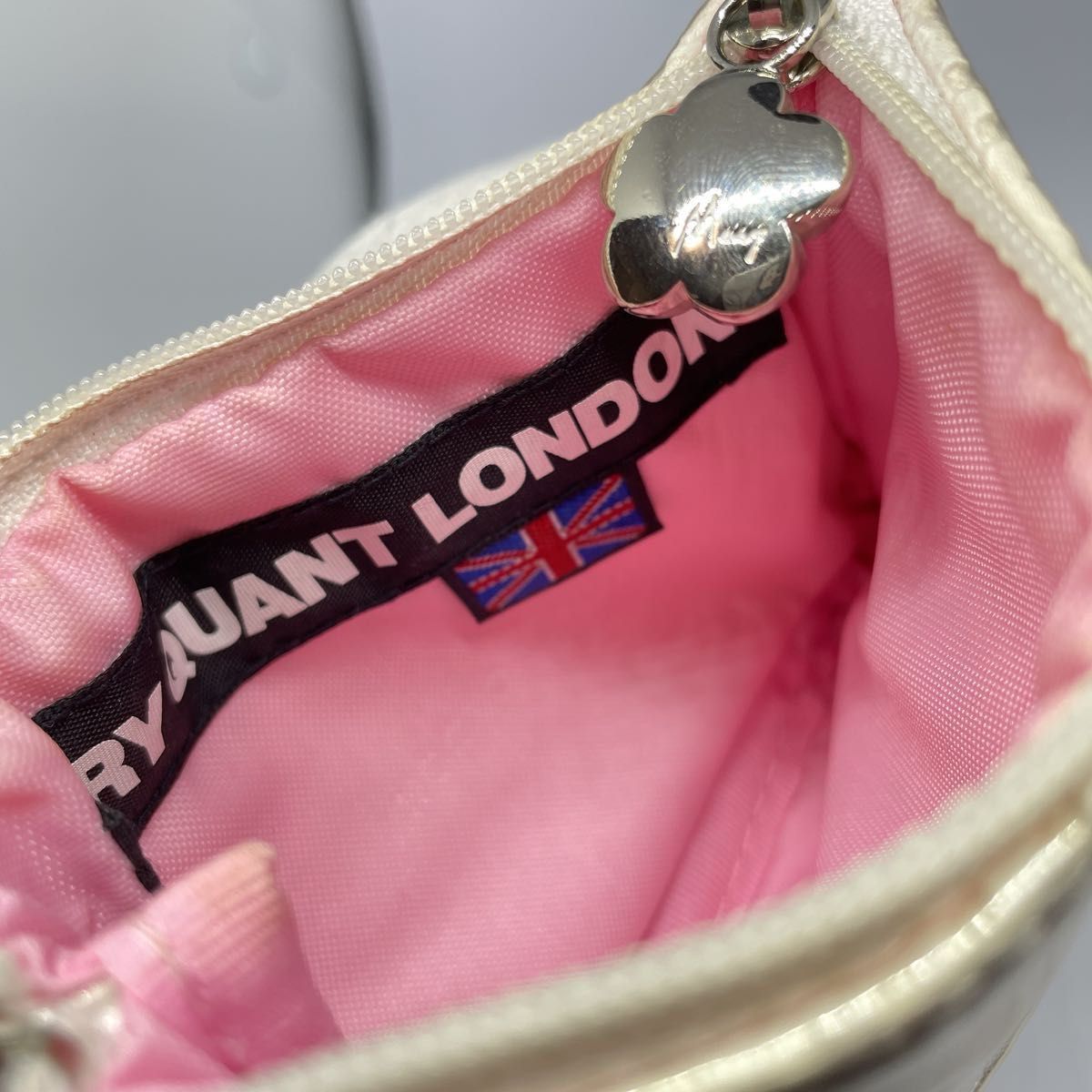 【MARY QUANT】 マリークヮント ポーチ 小物入れ　化粧ポーチ　コインケース 小銭入れ