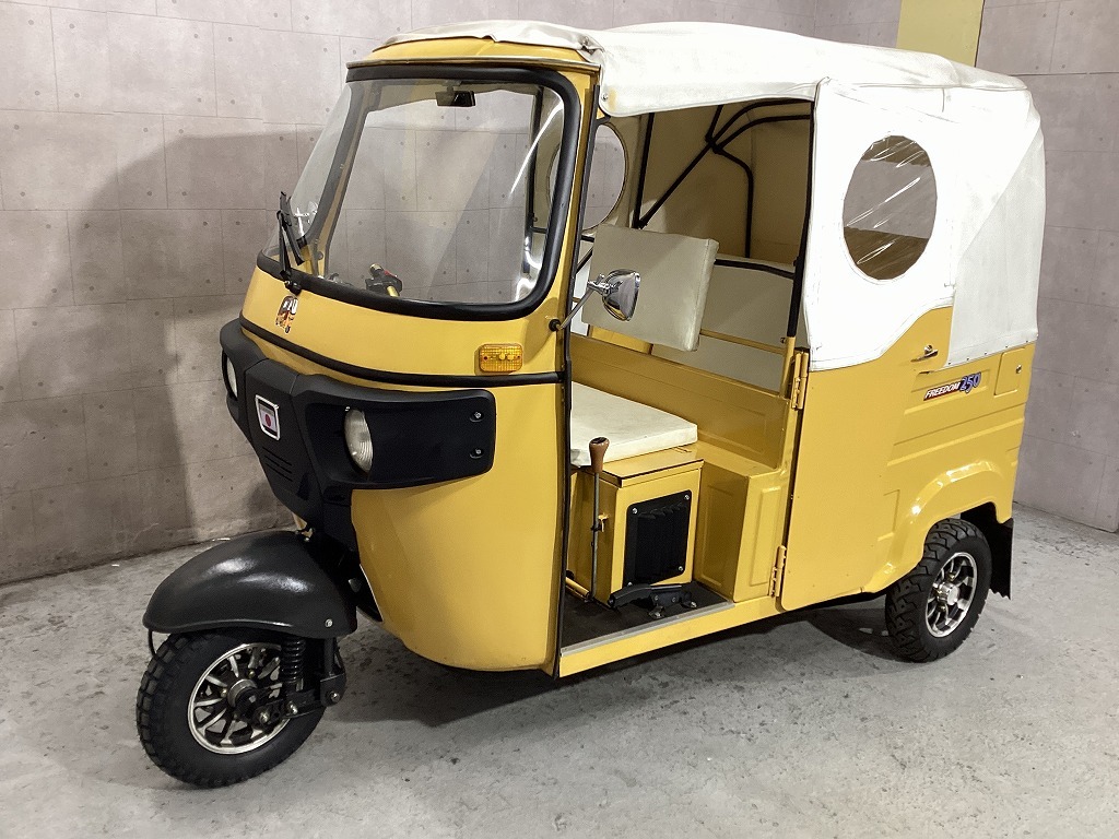 フリーダム250★美車★Fタイヤ新品・低走行770㎞・トゥクトゥク・オートリキシャ・側車付軽二輪登録・低金利2.9％～・freedom250・spg5782の画像2