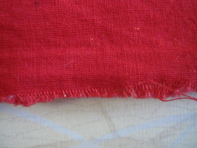 古い布 赤い色の布 紅色 木綿 着物を解いた切れ端 切れ端 リメイク素材 大きさ約３２ｃｍｘ１２０ｃｍ 少し厚手ですの画像5