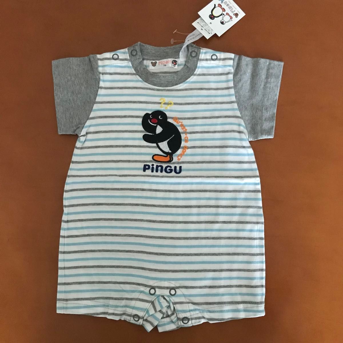 PINGU ピングー　ロンパース　カバーオール　サイズ70　ベビー服　グレー系ストライプ柄　白×グレー×水色