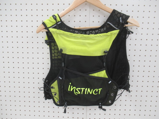 【美品】instinct X 10L Black/Lime トレラン 登山 バックパック 034606005の画像2