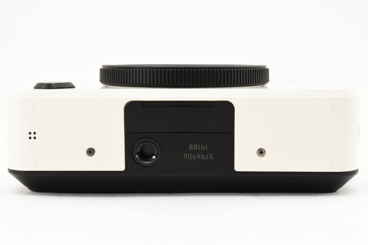 【良品】ライカ ゾフォート 2 Leica SOFORT 2 ホワイト 元箱 使用感少なめの画像10