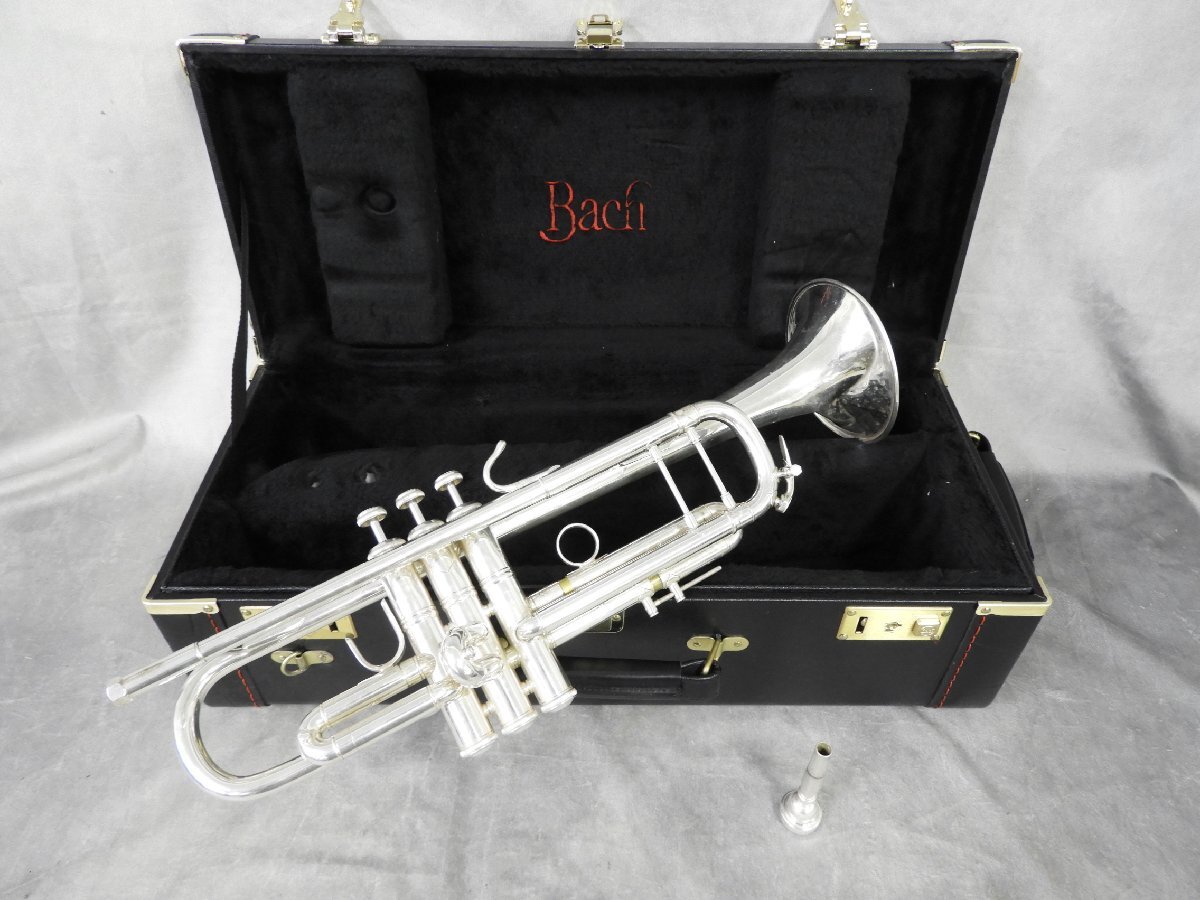 ☆ Bach バック Stradivarius MODEL 37 トランペット ケース付き ☆ジャンク☆の画像1