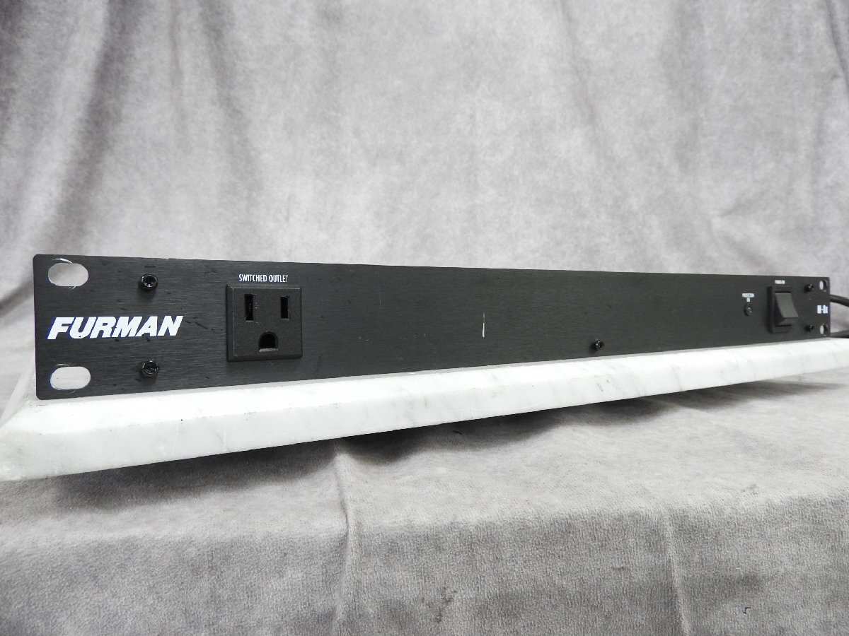 ☆ FURMAN ファーマン M-8X2 パワーディストリビューター ☆中古☆の画像1