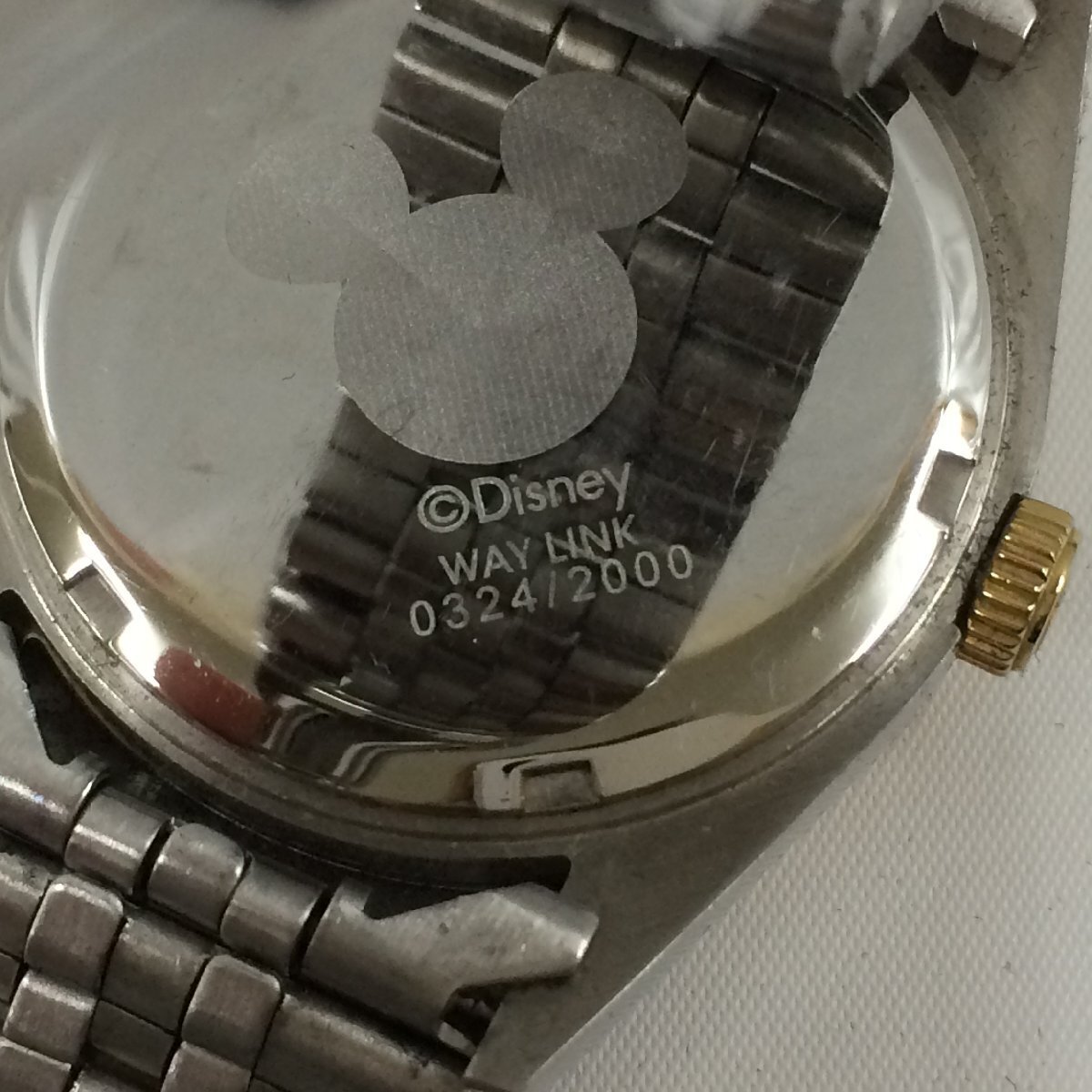 f103*80 【現状品】 DISNEY ディズニー MICKEY MOUSE ミッキーマウス 腕時計 2000本限定 シリアルナンバー 天然ダイヤモンド2石 PV-2126_画像4