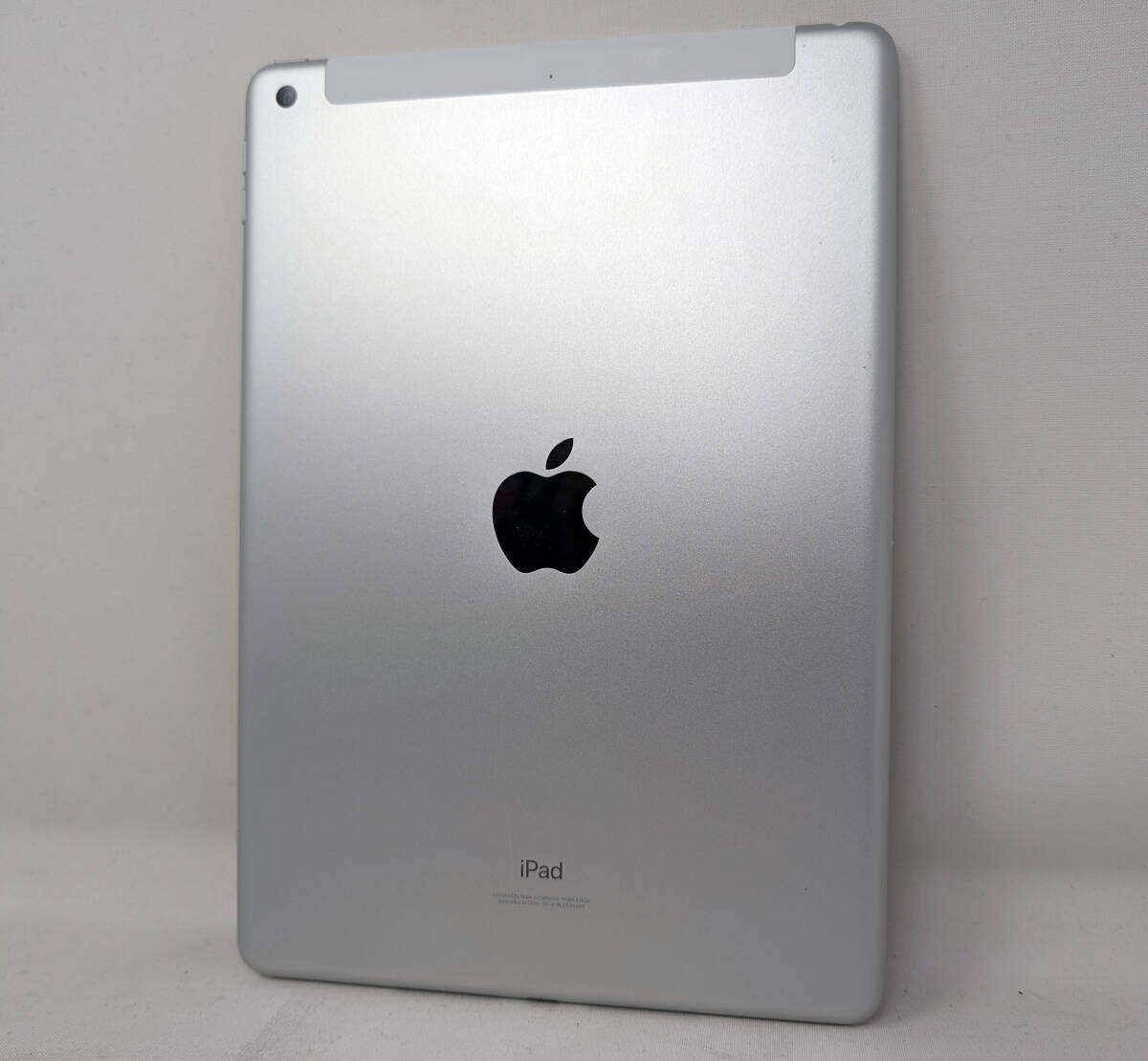 ★【ジャンク】Apple(アップル) 10.2インチタブレット iPad 10.2インチ 第9世代 Wi-Fi＋Cellular 64GB 2021年秋モデル シルバー★の画像4