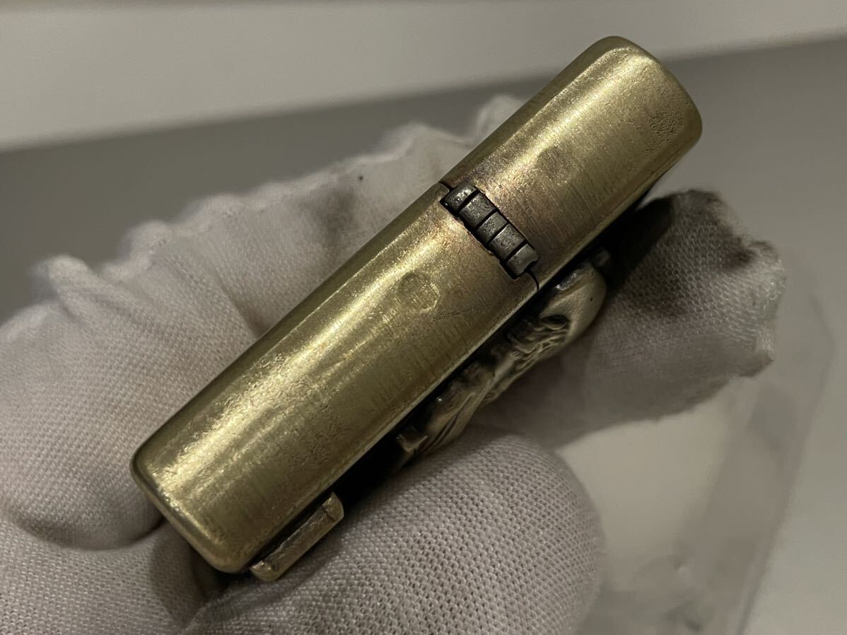 1円 ZIPPO ライター マルボロ Marlboroジッポ Zippoオイルライター真鍮製 中古品 喫煙グッズ ジッポー 火花確認済R67549の画像5