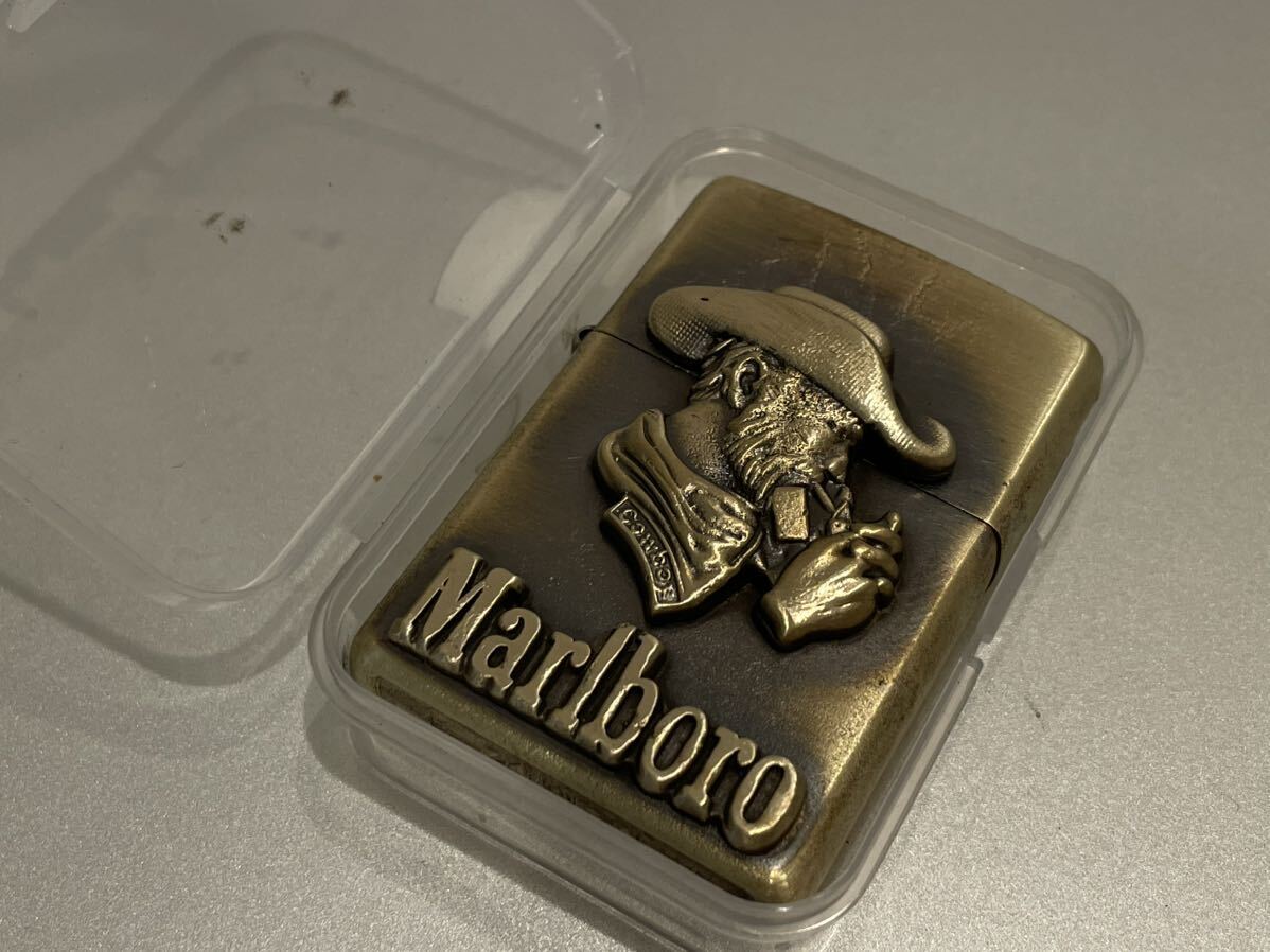 1円 ZIPPO ライター マルボロ Marlboroジッポ Zippoオイルライター真鍮製 中古品 喫煙グッズ ジッポー 火花確認済R67549の画像4