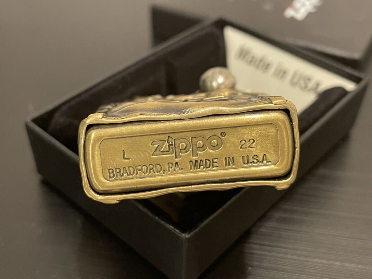 限定品 新品 ZIPPO コービー・ブライアント 24・8 ロサンゼルス・レイカーズ ジッポー オイルライター 重量感 真鍮製 ゴールド 未使用の画像7
