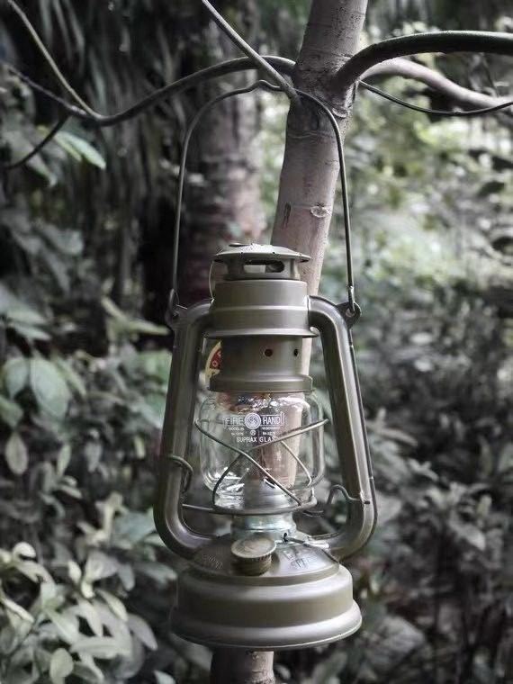 新品 1円 キャンプ用 超高品質 オイルランタン 灯油ランタン 照明 キャンプランタン アウトドア 野外登山 グリーンの画像3