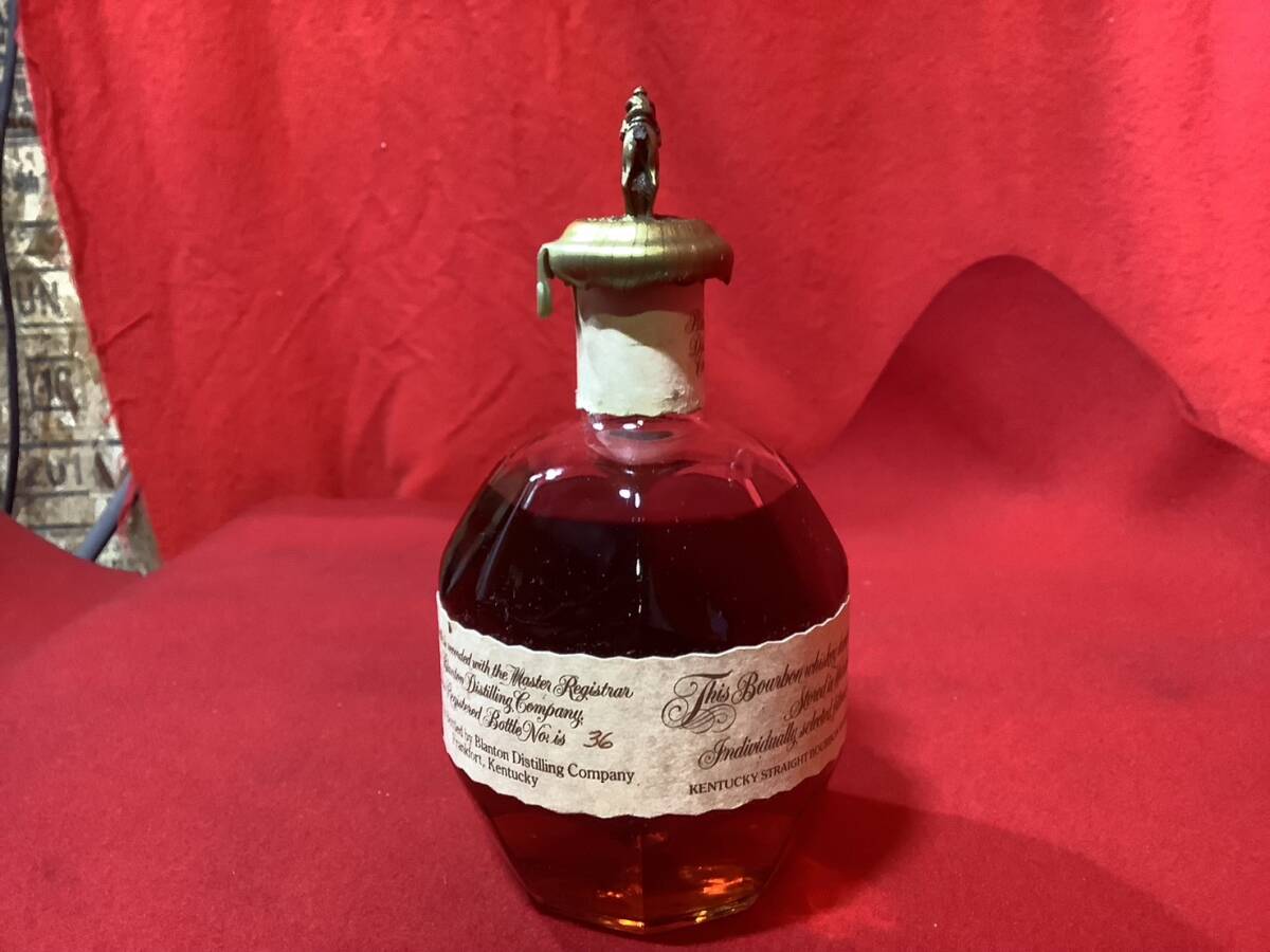 ◆未開栓 洋酒 ブラントン Blanton Distilling Company 750ml 46.5% ケンタッキー ストレート バーボン ウイスキー 巾着 古酒の画像3