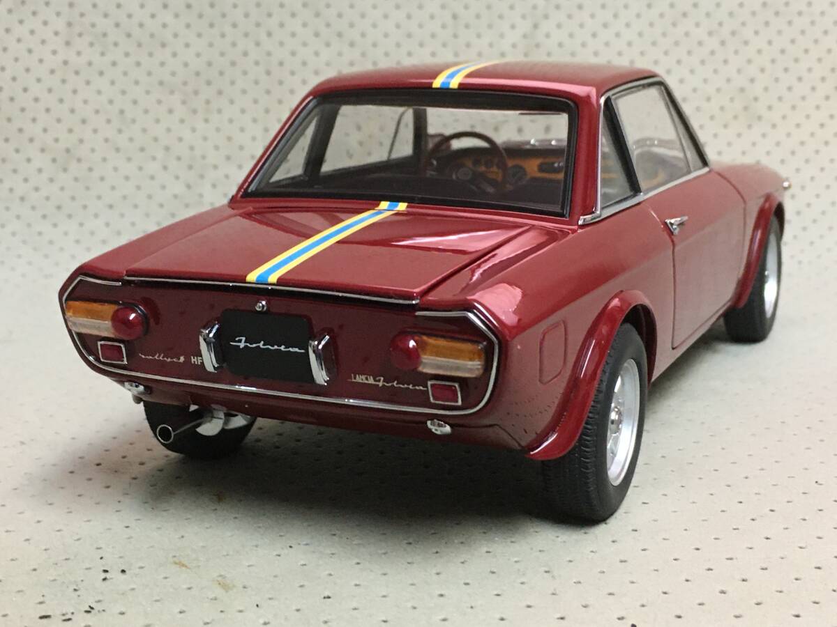 AUTOart 1/18 LANCIA FULVIA 1.6HF FANALONE　絶版希少_画像4